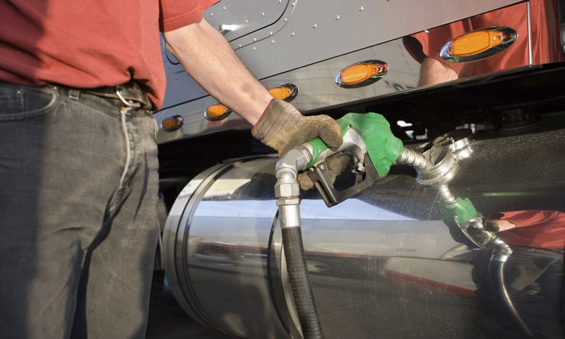 7 Fuel Saving Tips you can apply for FREE